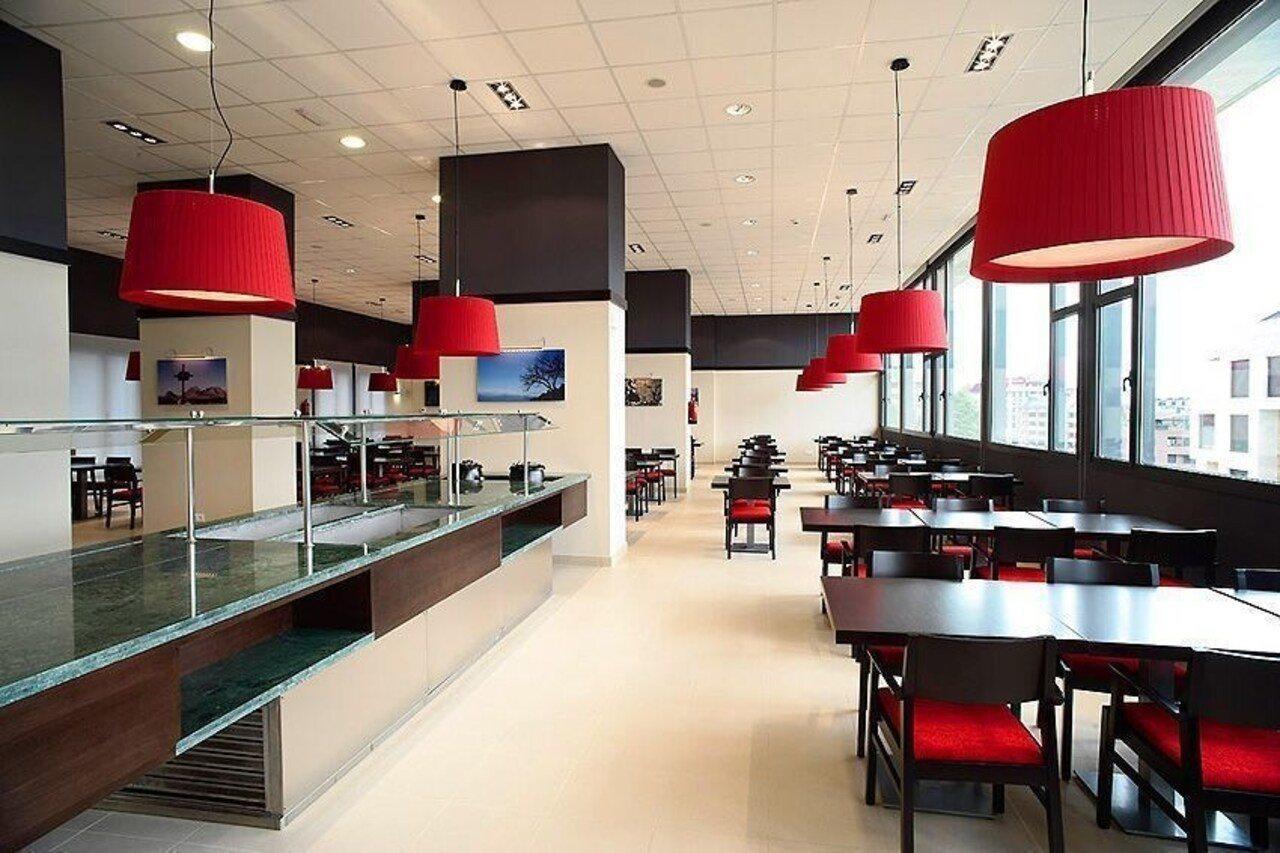 Aparthotel Ovida Oviede Extérieur photo