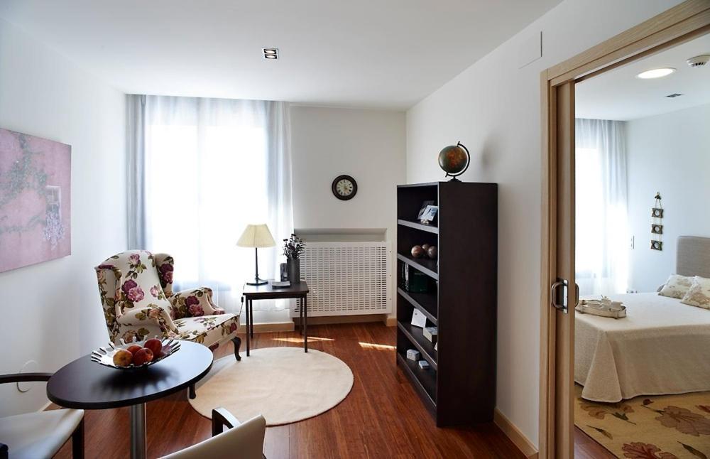 Aparthotel Ovida Oviede Chambre photo