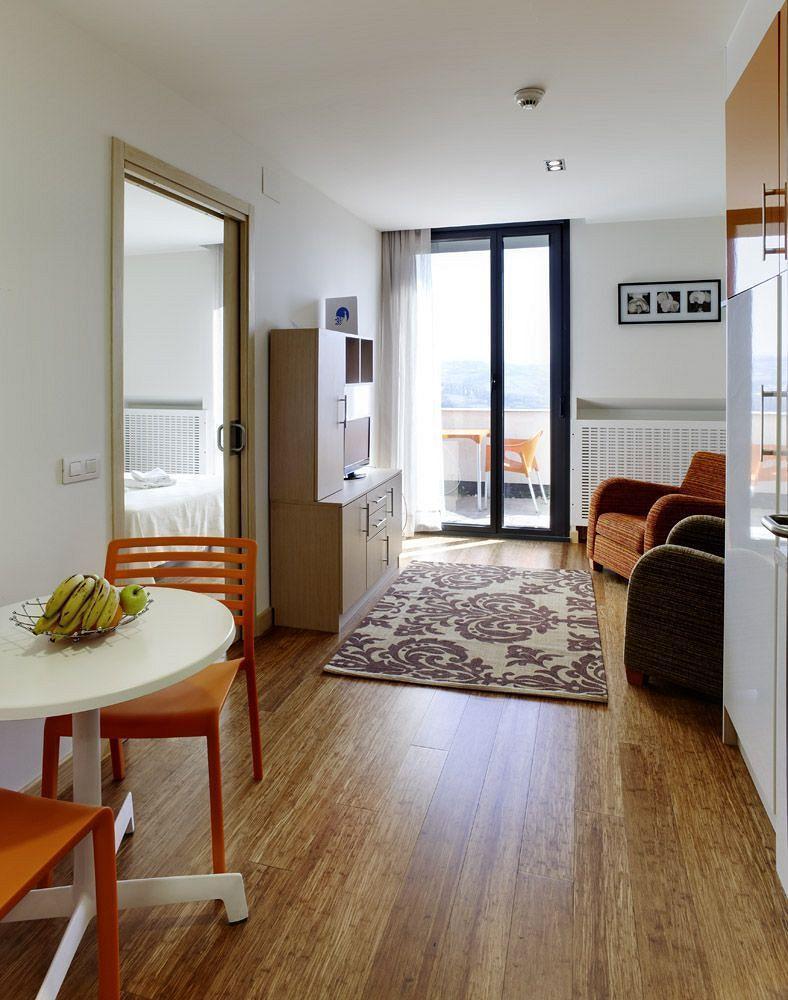 Aparthotel Ovida Oviede Extérieur photo