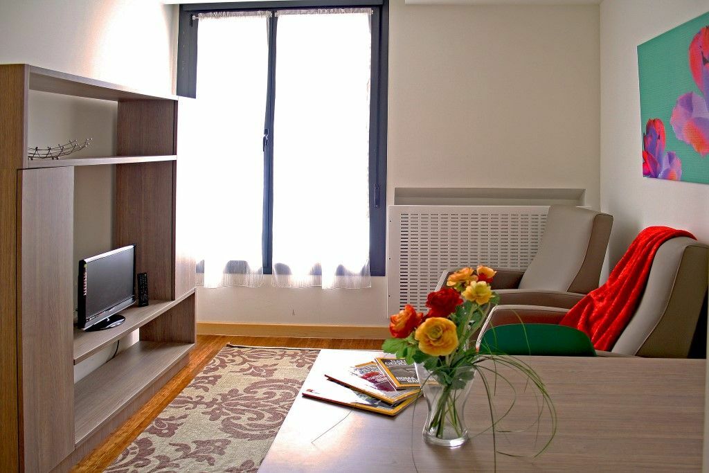 Aparthotel Ovida Oviede Extérieur photo